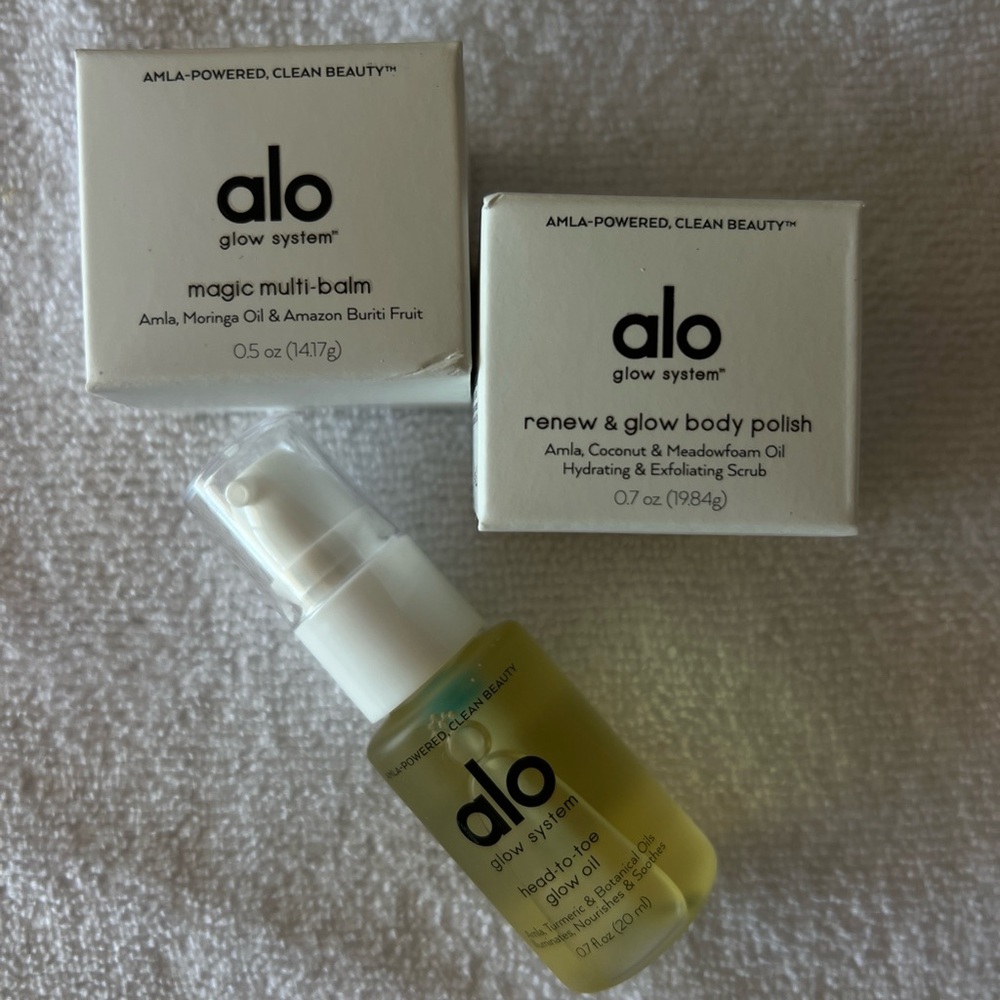 ALO Yoga Glow System Set - White and Yellow